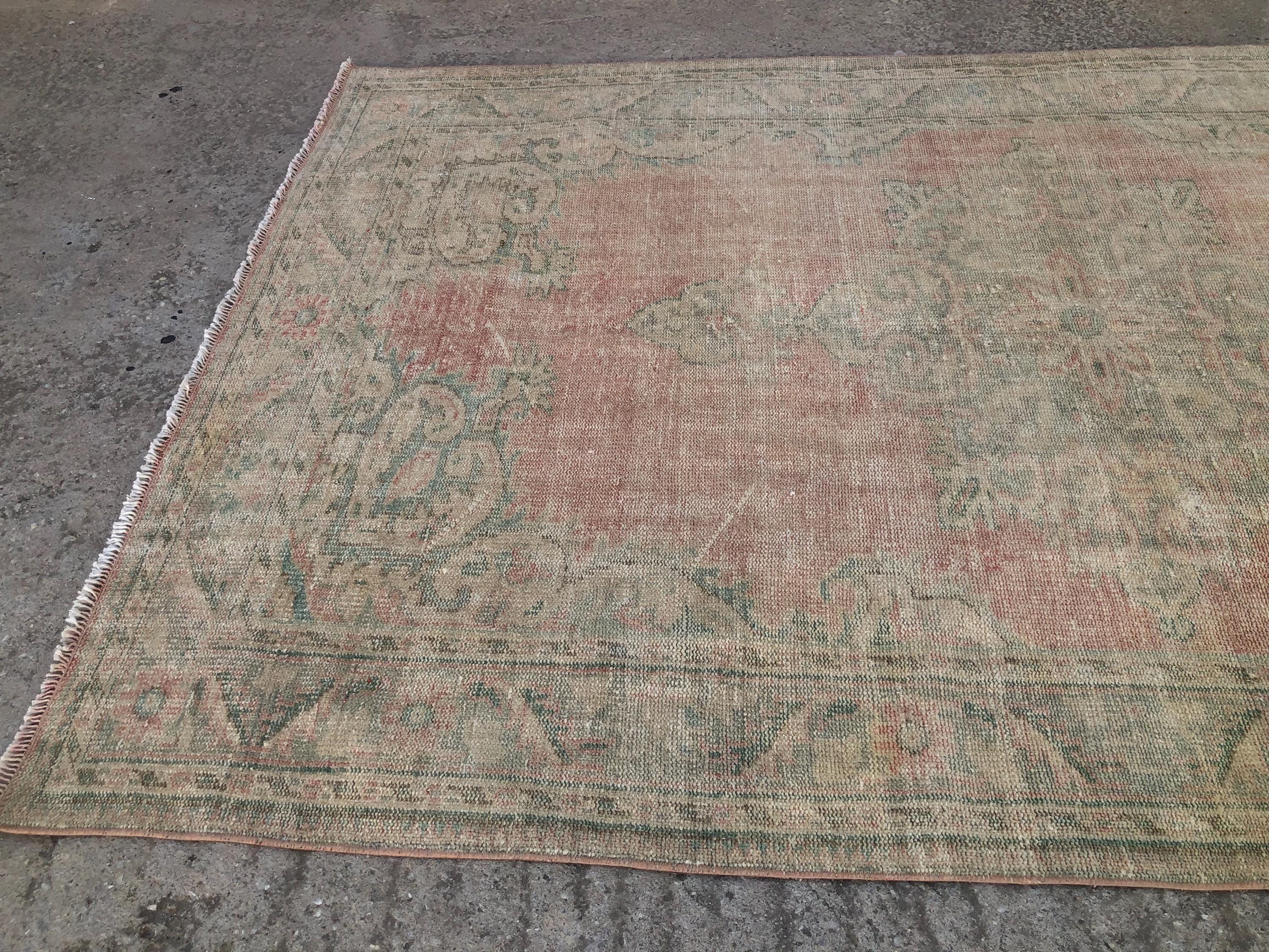 Vintage Turkish Oushak Rug: Bohemian Wool Area Carpet (5’11 x 9’5)