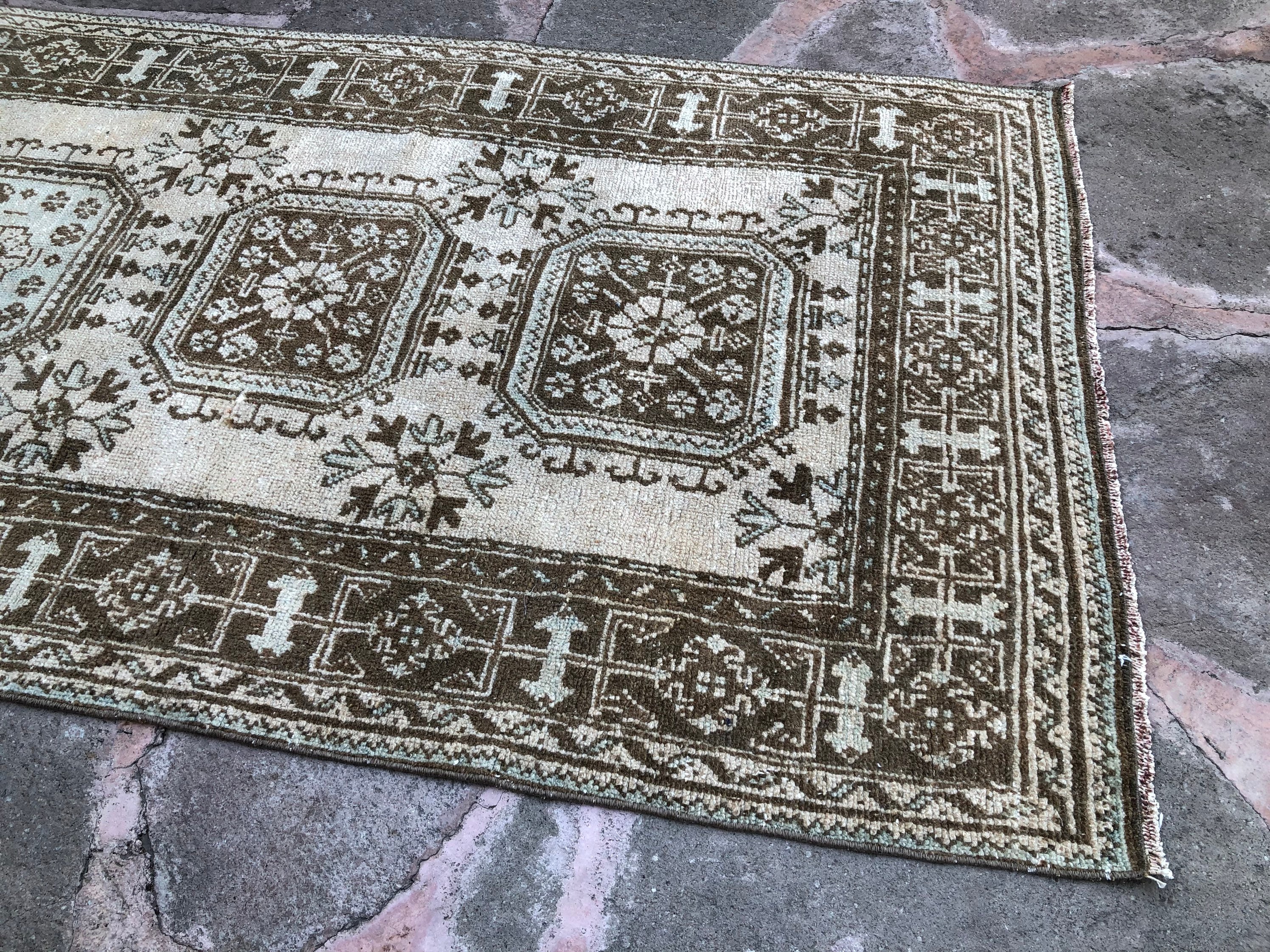 Vintage Turkish Oushak Rug: Handmade Wool Bedroom Rug (4’5x7’5)