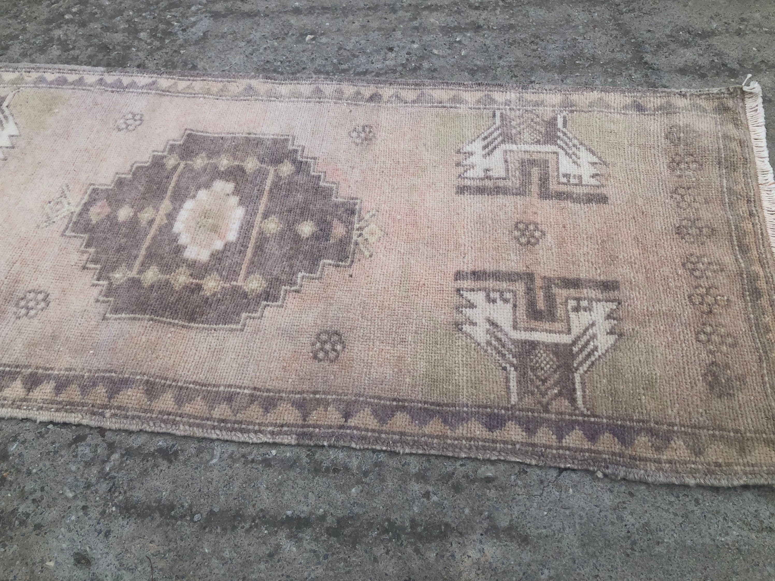 Vintage Turkish Oushak Rug: Small Wool Desk Rug (1’8 x 3’9)