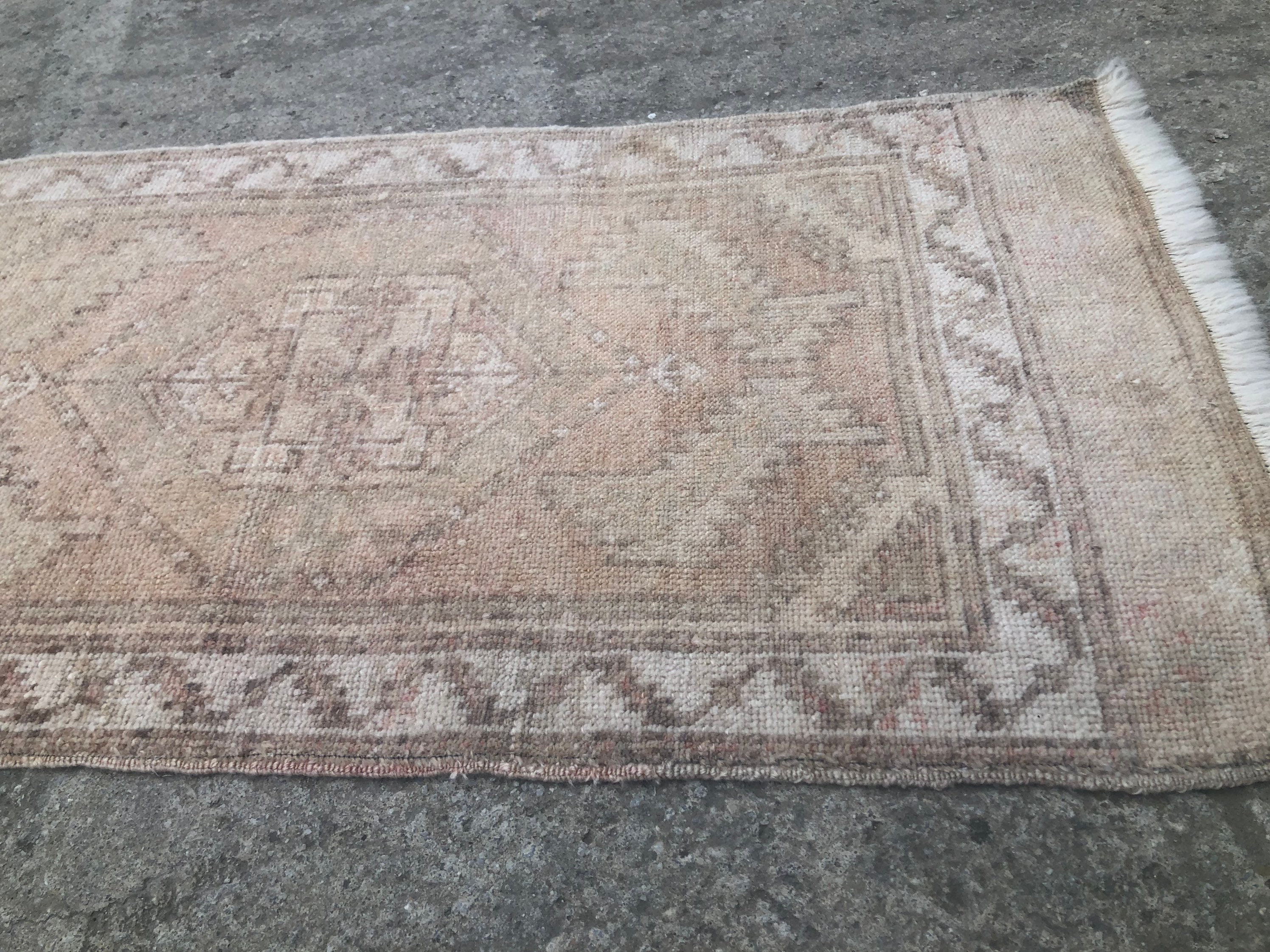 Vintage Turkish Oushak Rug: Small Wool Mat, Bohemian Style (1’8 x 3’4)