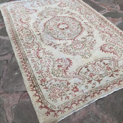 Oushak Rug / vintage Turkish rug / bohemian rug / vintage rugs / muted pastel color rug / dining room rug / area rug / indoor rug 5’5×8’3