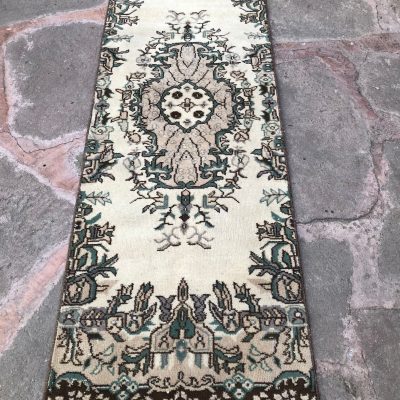 2’4×6’11 / Turkish rug runner/ oushak runner rug/ vintage rug runner/ runner rug/ anatolian runner/ decorative runner/ kitchen runner/ rugs