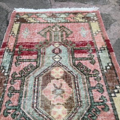 1’9 x3’5 vintage entry rug/ small Turkish rug handmade small rug/ bathroom rug/ bedside rug/ bohmian small rug/ front door rug nomadic rug