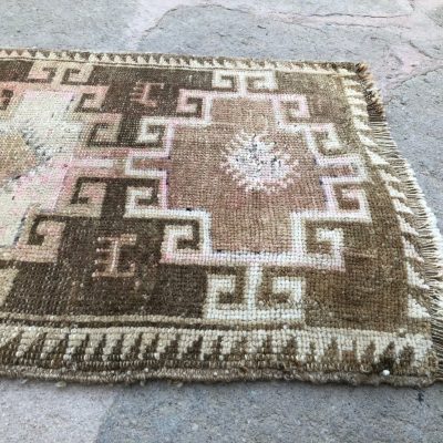 Small Turkish Rug, Oriental Small Rug, Vintage Door Mat, Oushak Bedside Rug, Powder Room Turkish Rug, Vintage Shoe Mat Rug, Rustic Bath Rug,