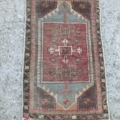 Small Turkish Rug, Vintage Small Turkish Rug, Decorative Bedside Rug, Turkish Door Mat Rug, Oriental Bath Rug, Anatolian Small Rug, 1’7×2’8